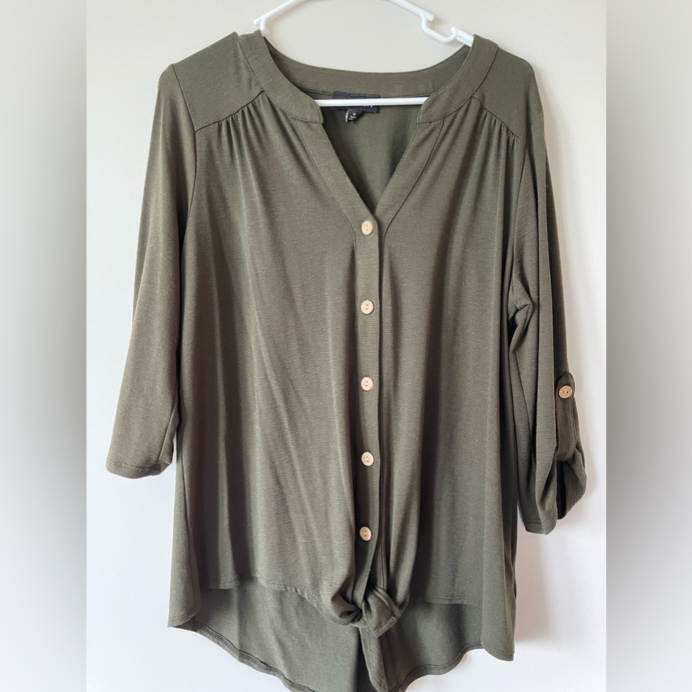 Fortune & Ivy Medium blouse, ties in the front.